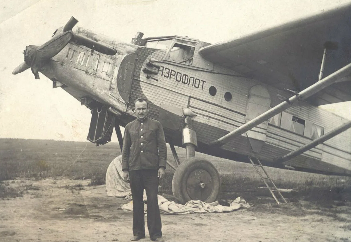 Первый пассажир самолета. Первый полёт пассажирского самолёта «к-5» к. а. Калинина. Калинин к-5 самолет. К-5 — Советский пассажирский самолёт к. а. Калинина. Самолет Калинина к-5.