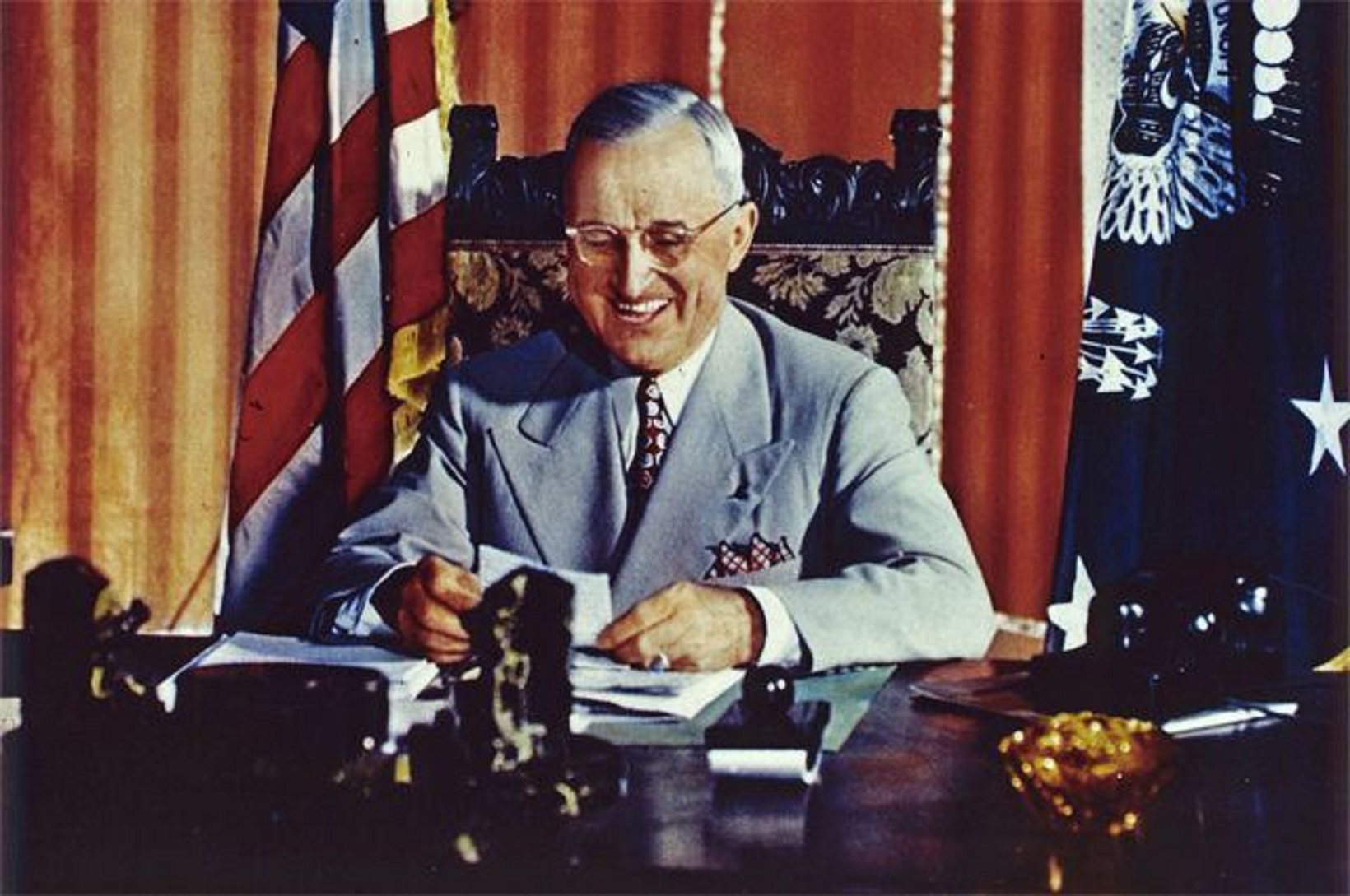 Harry s truman. Гарри Трумэн. Гарри Трумэн президент США. Гарри ЭС Трумэн 33 президент США. Гарри Трумэн 1945.