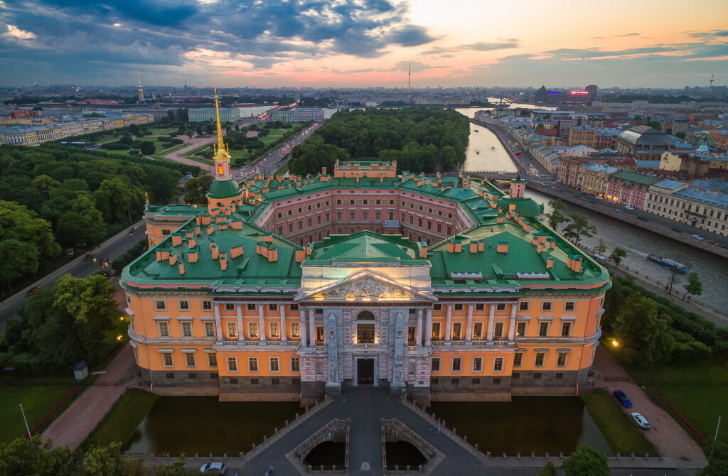 Петербург михайловский замок фото