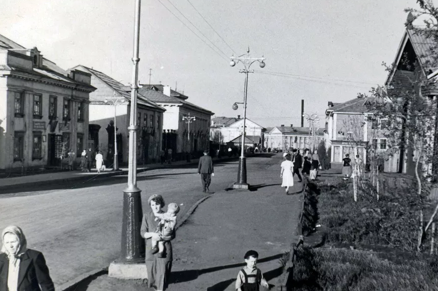 Площадь Комсомольская Воркута. Воркута ул Комсомольская. Воркута 1950. Посёлок Комсомольский Воркута 1970.