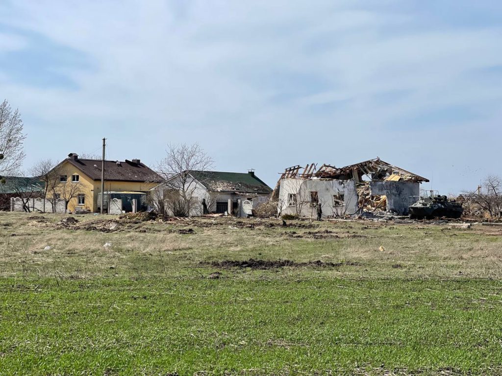 Села полностью. Топольское Харьковская область. Село Топольское. Село Украина в России. Российские войска в селе Староселье Украина.