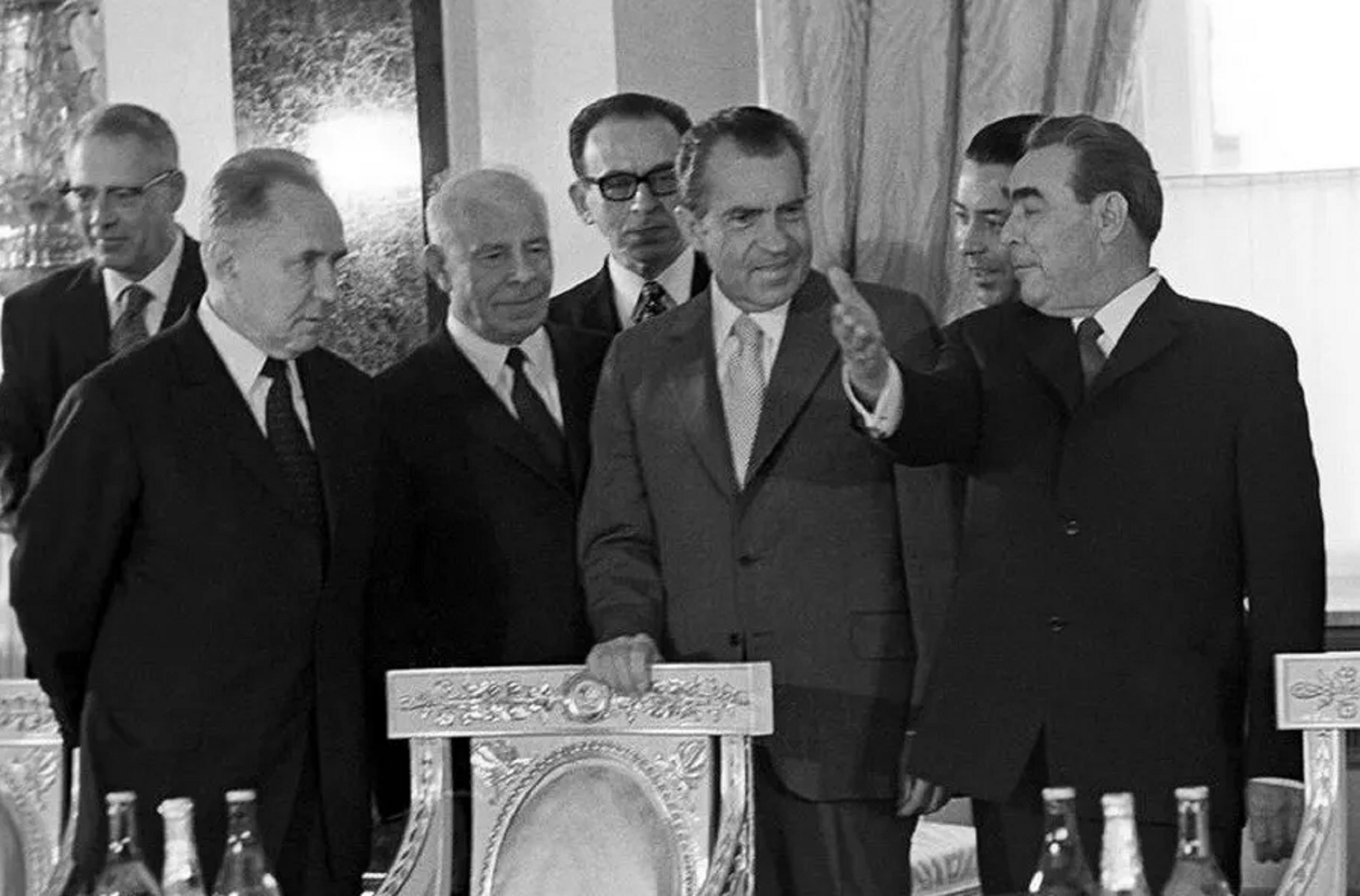 Фамилию первого секретаря цк кпсс. Визит Никсона в Москву 1972. Никсон и Брежнев 1972. Визит в Москву президента США Никсона.
