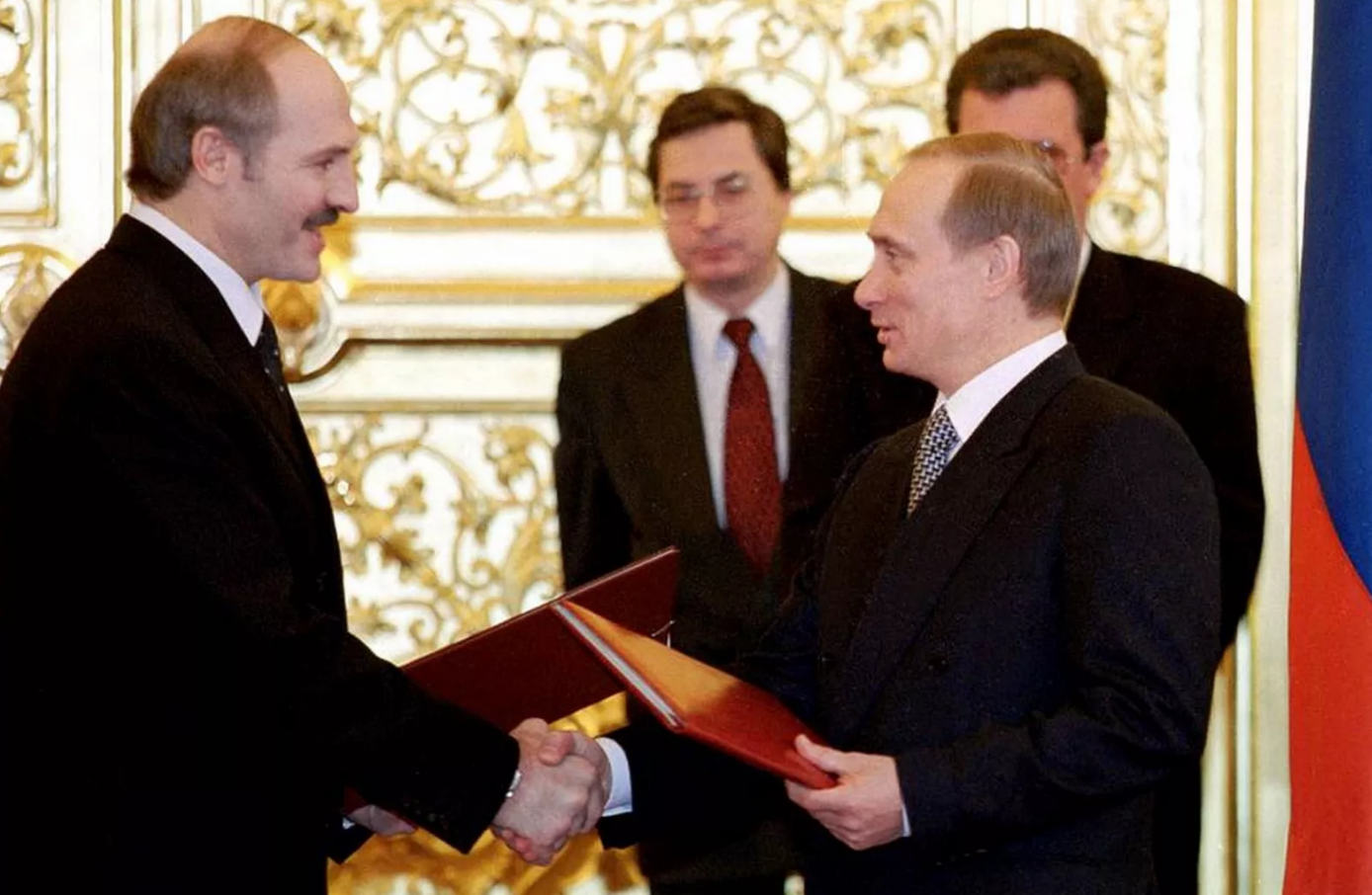 Лукашенко 2000. Лукашенко и Ельцин Союзное государство. Лукашенко 1999. Между рф и республикой беларусь