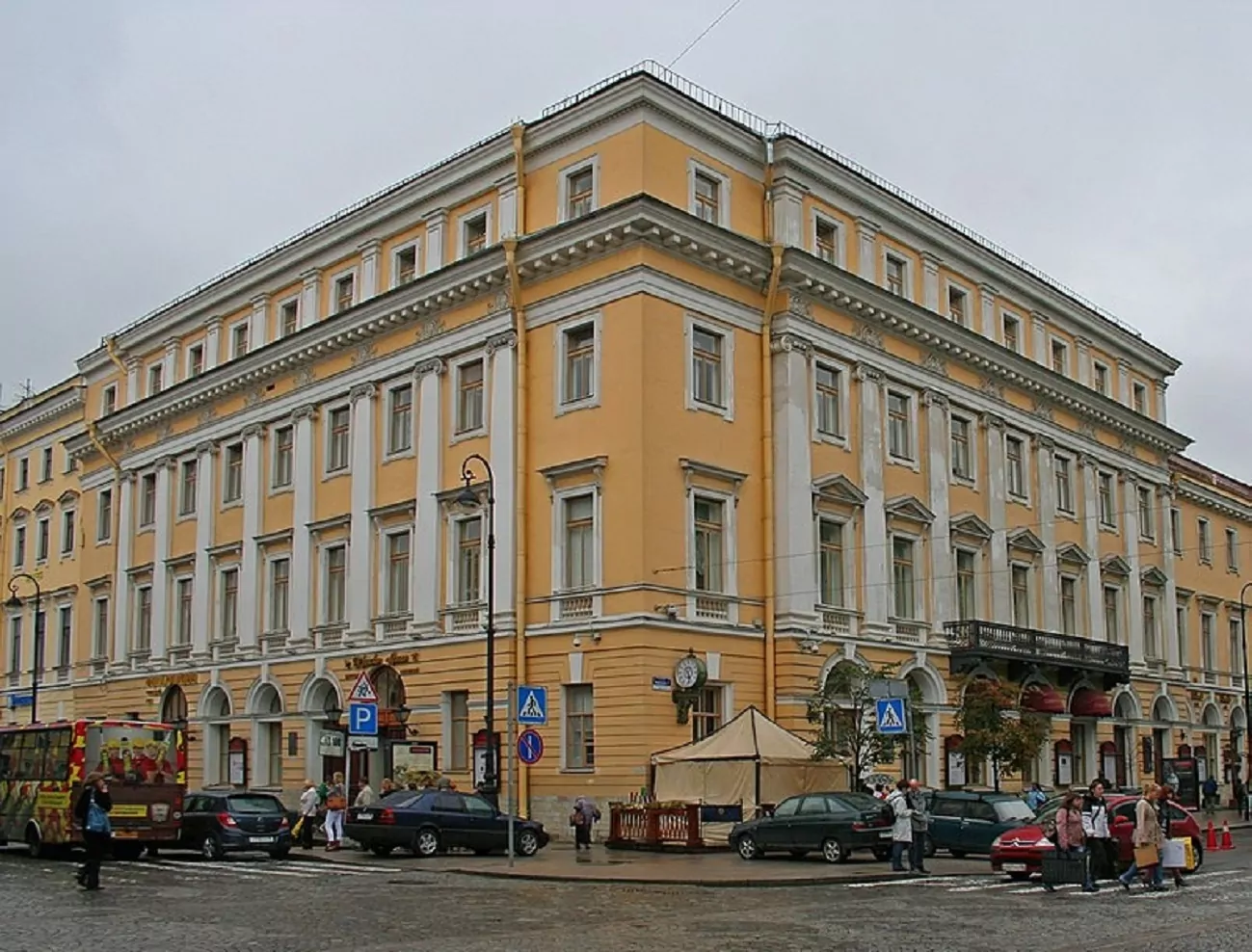 12 июня 1921 года - В Петрограде в бывшем зале Дворянского собрания прошло торжественное открытие Государственной филармонии